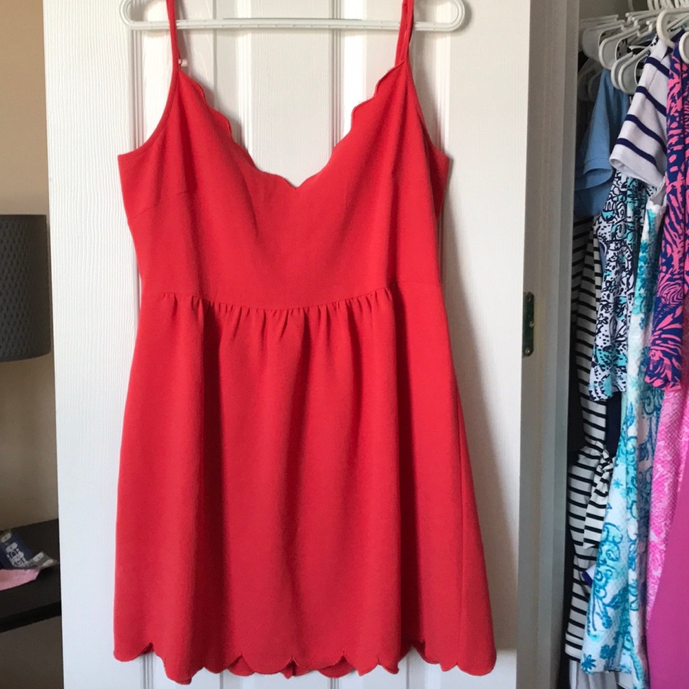 EUC scallop boutique dress